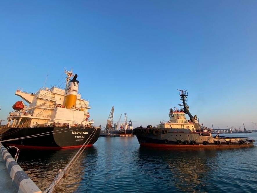 З портів Одеси та Чорноморська вийшли три судна з кукурудзою,- ФОТО, ВІДЕО