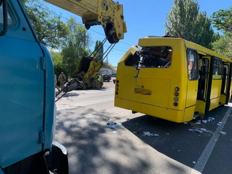 В Одесі затримали водія автокрану, який в'їхав у маршрутку та призвів до травмування 7 пасажирів