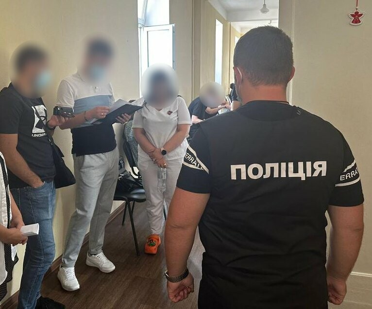 1500 доларів за фіктивний діагноз: в Одеській області викрили корупційну схему ухилення від військової служби