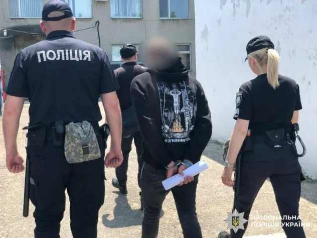 Вибуховий "підприємець": житель Одещини торгував гранатами та набоями, привезеними із зони бойових дій, - ФОТО