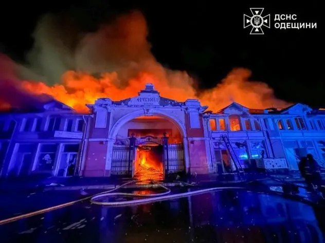 Дев'ятиповерховий будинок, легендарний ринок "Привоз" та Приморський бульвар зруйнували росіяни за одну ніч, - ФОТО, ВІДЕО