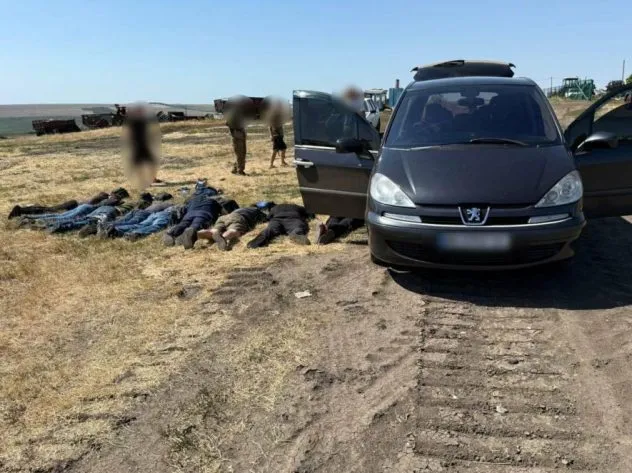 Вісьмох "туристів" до Придністров’я затримали прикордонники на Одещині, - ФОТО