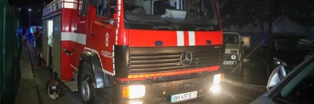 25 вогнеборців гасили пожежу в житловому комплексі "7 Небо", - ФОТО