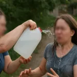 Облила сусідку дизелем і кричала, що спалить живцем: на Одещині жінку засудили за погрозу вбивством