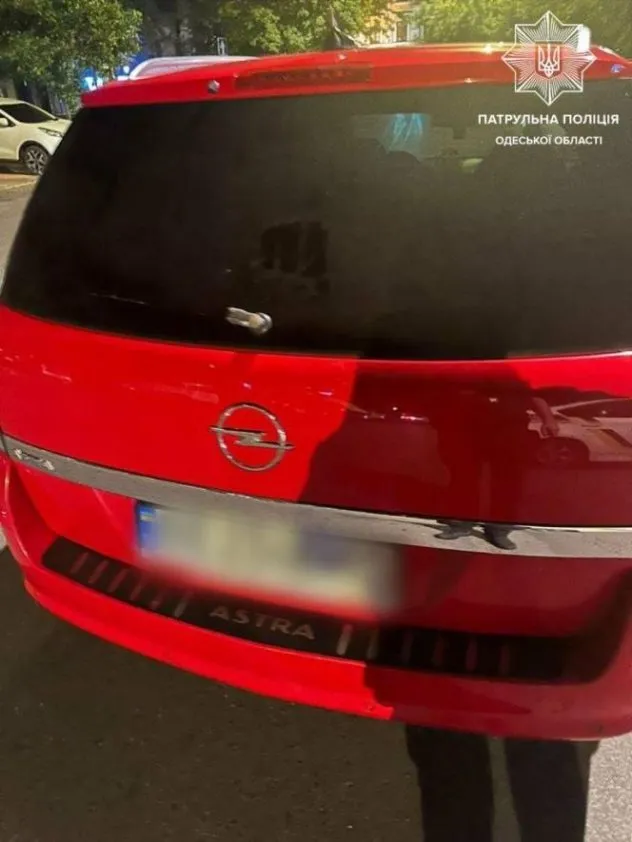 Потрощила чуже авто на вулиці Грецькій: жінку затримали в Одесі