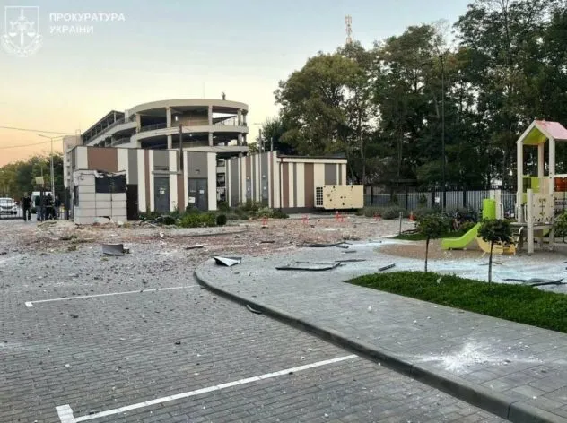 Одеса оговтується після атаки: троє поранених і масштабні руйнування в місті та районі, - ФОТО