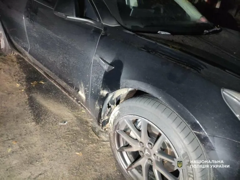 В Одесі юнак підпалив Tesla і зняв це на відео, - ВІДЕО, - ФОТО