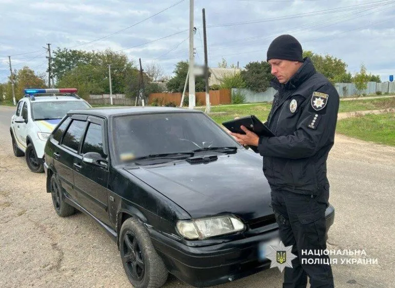 ДТП під Одесою: п’яний водій ВАЗа втік, лишивши закривавленого чоловіка