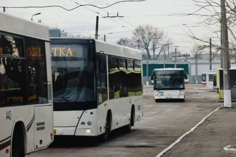 Безкоштовні автобуси в Одесі: місто запускає гарячу лінію для пасажирів, - ФОТО