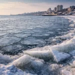 В Одесі через холод замерзає Чорне море