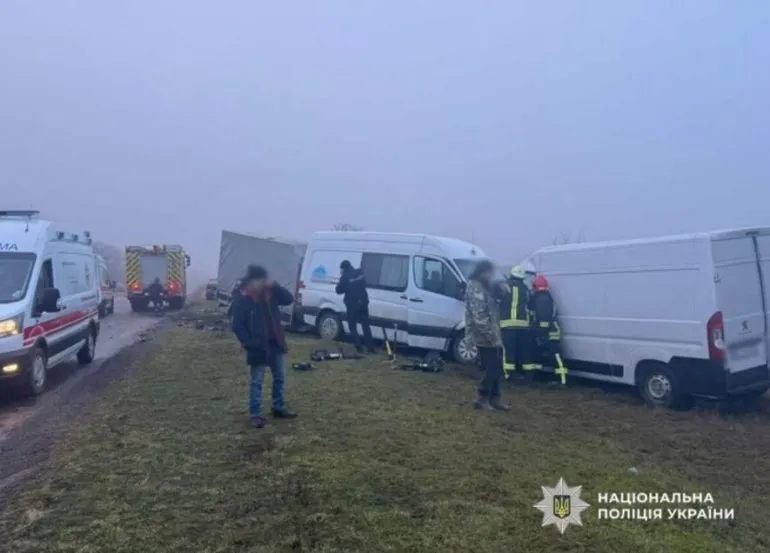 На Одещині перекинувся мікроавтобус: є поранені