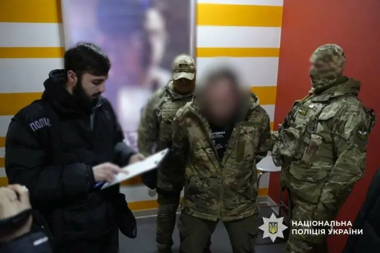 "Заплати — і поїдеш": на Одещині викрили військового на схемі ухилення від мобілізації, - ФОТО, ВІДЕО