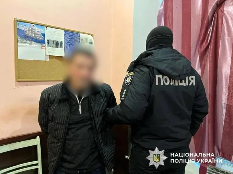 Іграшковий пістолет і реальний розбій: в Одесі судитимуть нападників, - ФОТО