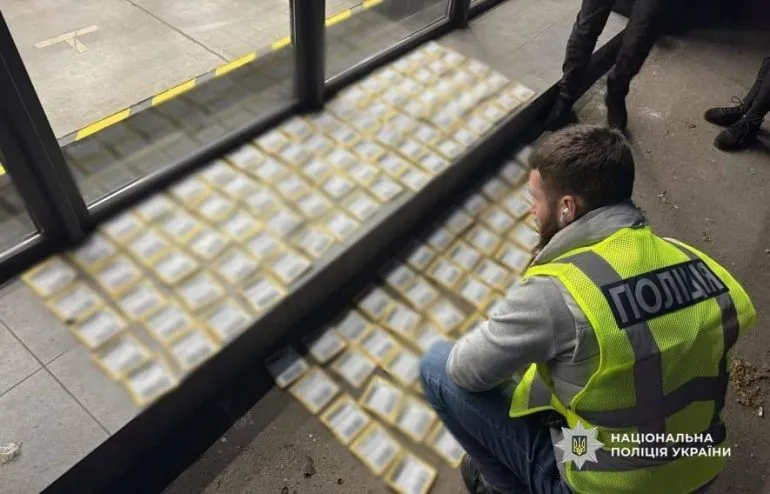 Наркопошта з Одеси: поліція перехопила 145 посилок з PVP
