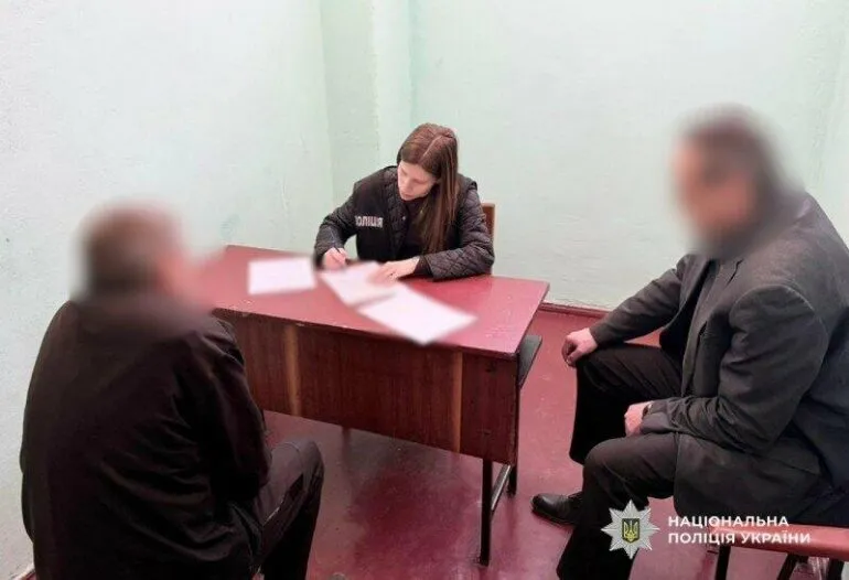В Одесі затримали чоловіка, який продавав бойові гранати серед вулиці