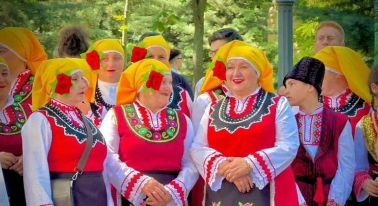 Кукери, хоро та весільні обряди: в Одесі пройшов болгарський фестиваль