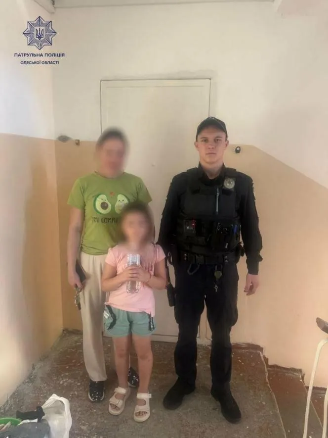 Патрульні допомогли 6-річній дівчинці, яка заблукала в Одесі