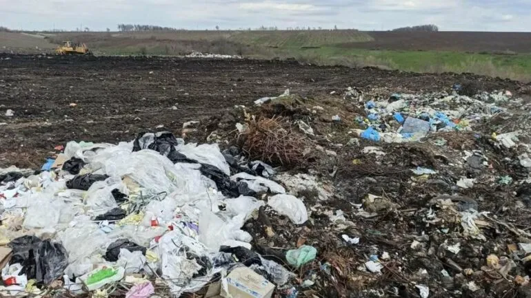 На Одещині оштрафували посадовців через сміттєзвалище, - ФОТО