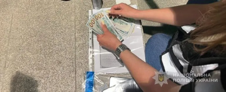 В Одесі затримали хлопця, який пропонував видалити військовозобов’язаного з розшуку